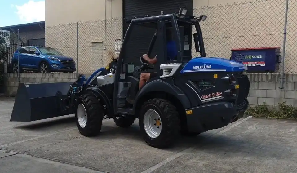 Ładowarka z 4 kołami skrętnymi